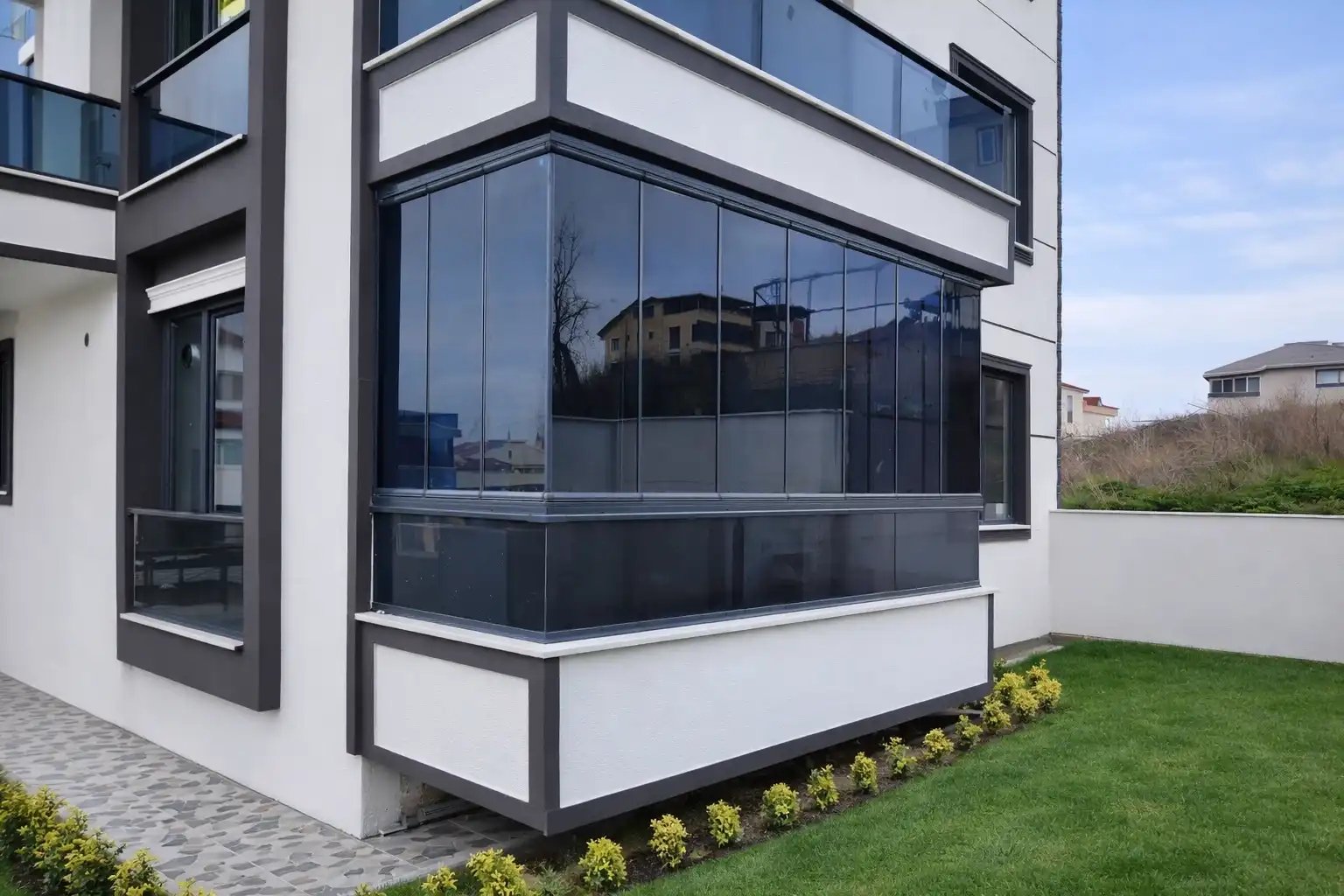 Cam Balkon Sistemleri